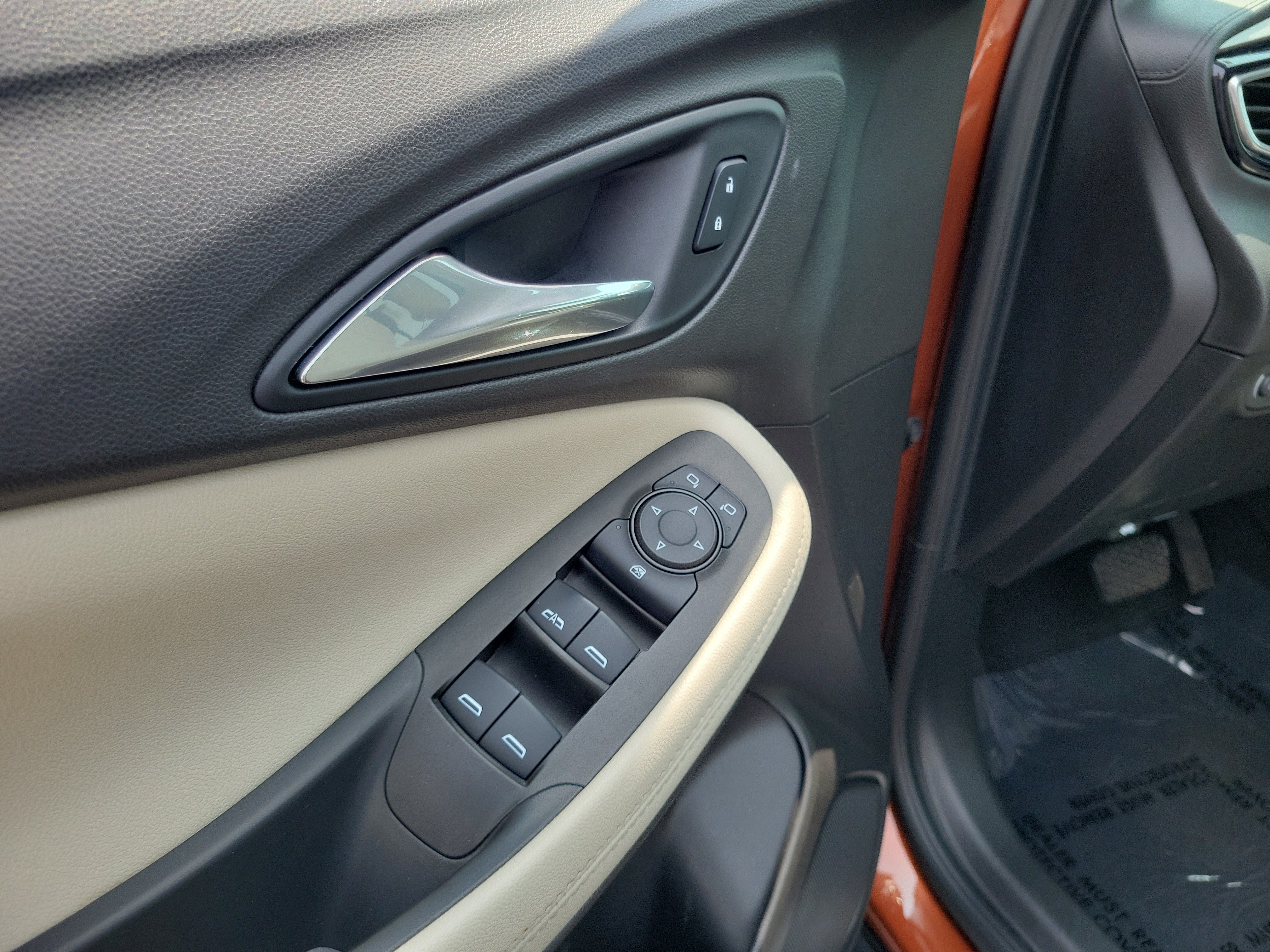 Used 2020 Buick Encore GX Preferred w/ Cold Weather Comfort Package FWD image 18