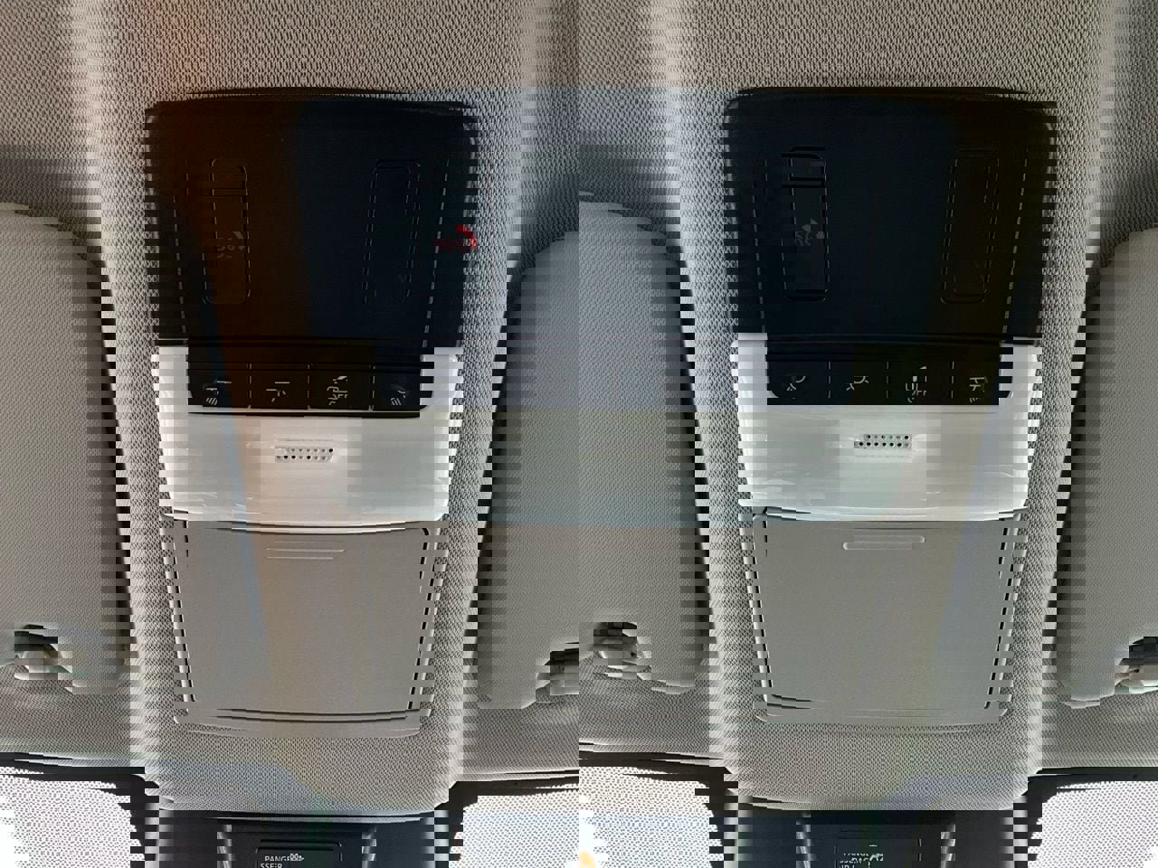 Used 2025 Nissan Rogue SV image 16