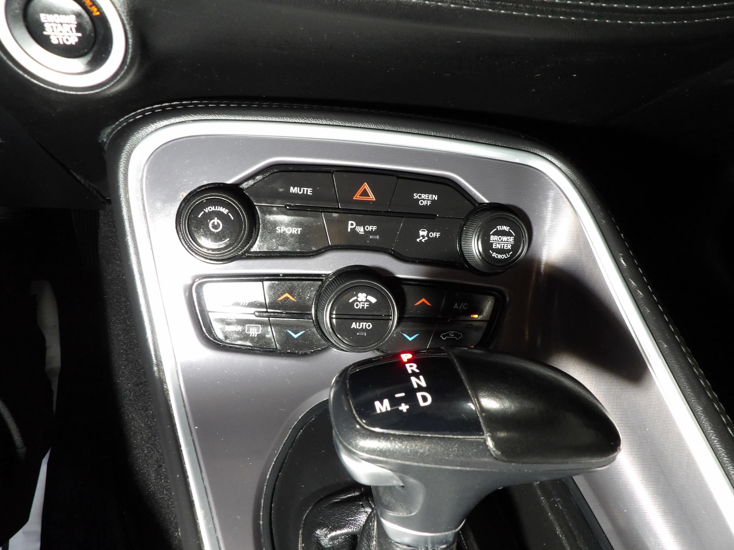 Used 2020 Dodge Challenger GT w/ Blacktop Package AWD/4WD image 15