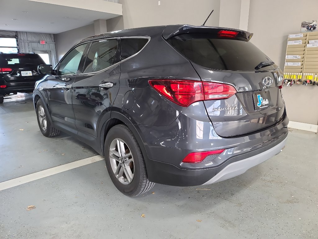 Used 2018 Hyundai Santa Fe Sport image 4