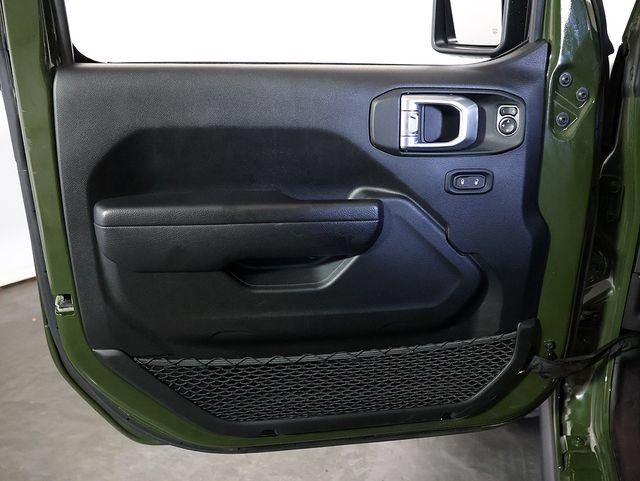 Used 2023 Jeep Wrangler Unlimited w/ Cold Weather Group AWD/4WD image 26