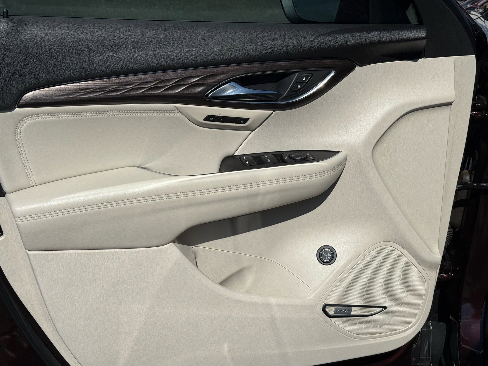 Used 2022 Buick Envision Avenir w/ Technology Package II image 17