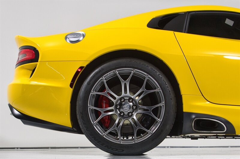 Used 2013 SRT Viper GTS w/ Track Pkg RWD image 14