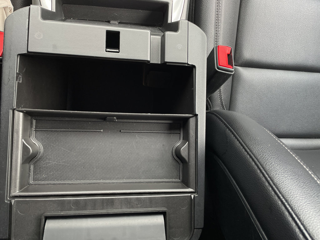 Used 2020 Ford Explorer XLT w/ Equipment Group 202A image 21