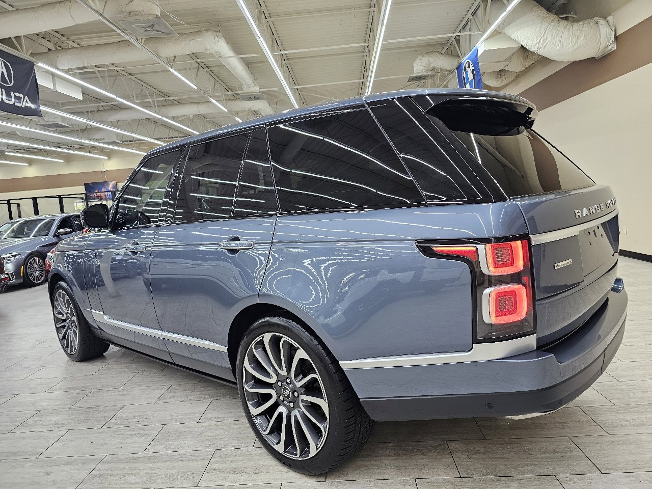 Used 2019 Land Rover Range Rover Autobiography image 8