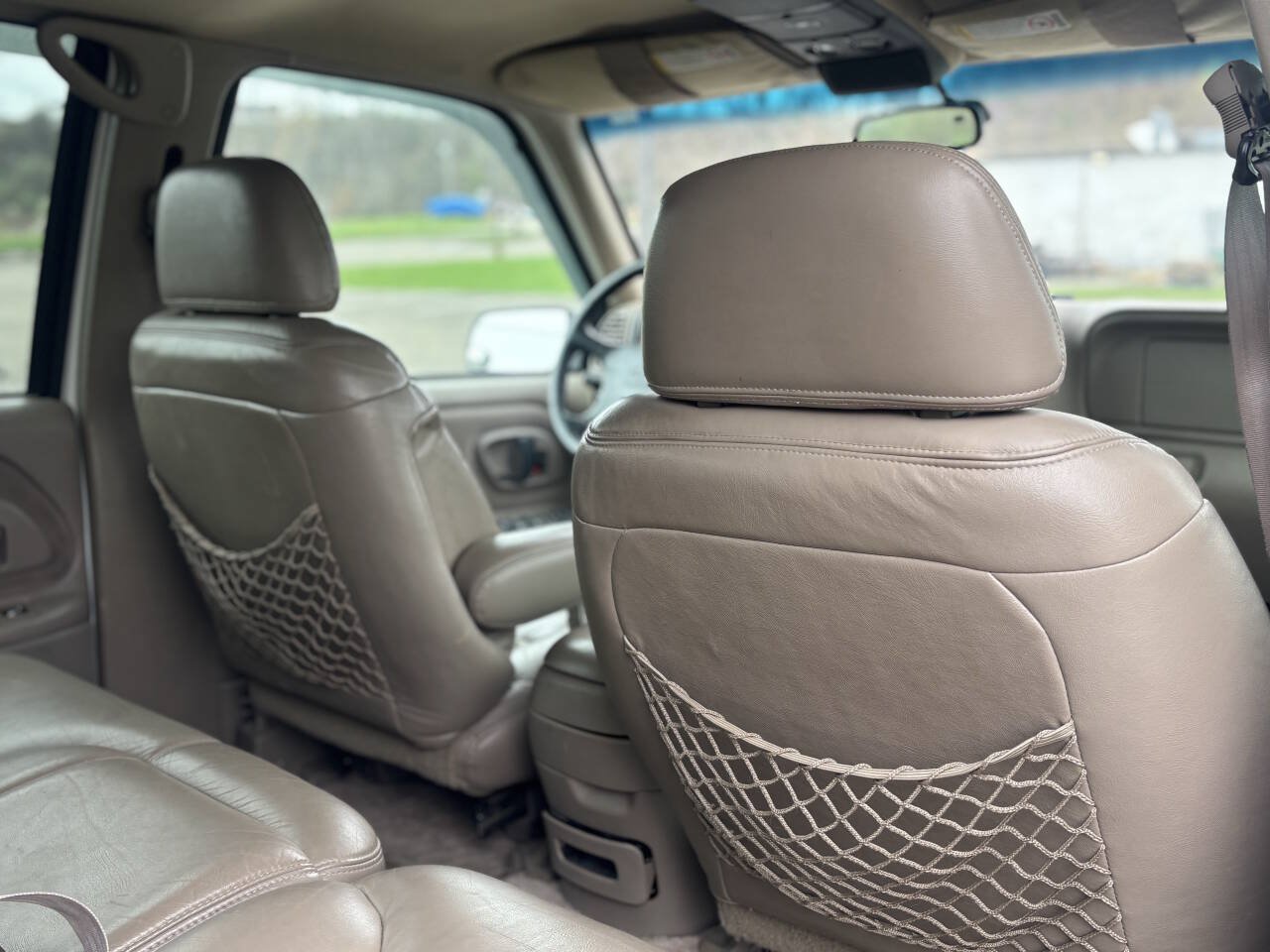 Used 1997 Chevrolet Tahoe 4WD w/ Preferred Equipment Group 3 image 14