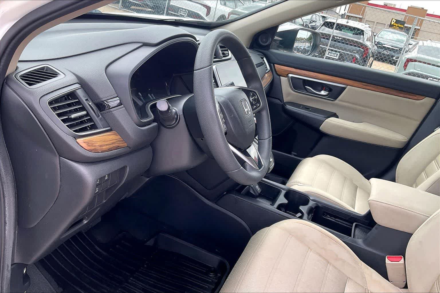 Used 2018 Honda CR-V EX image 2