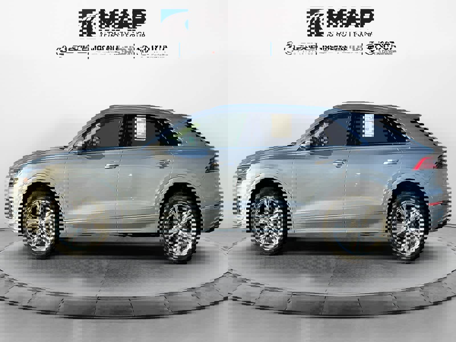 Used 2022 Audi Q8 Premium Plus w/ Premium Plus Package image 2