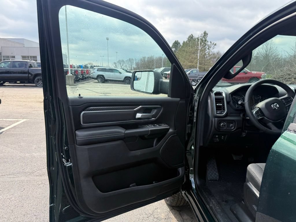 New 2026 RAM 1500 Big Horn AWD/4WD image 12