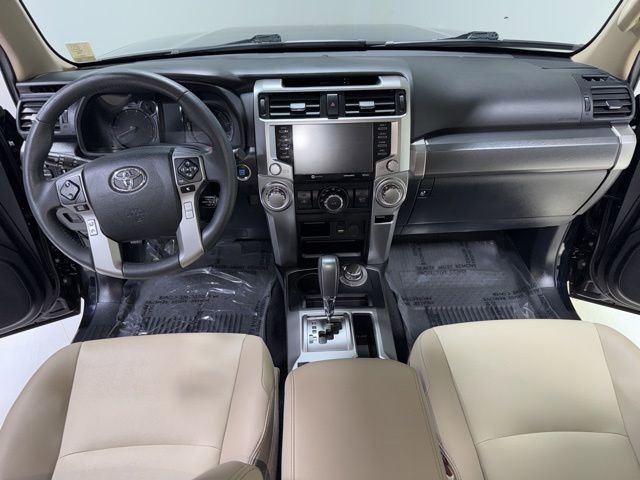 Used 2022 Toyota 4Runner SR5 Premium w/ Moonroof Package AWD/4WD image 17