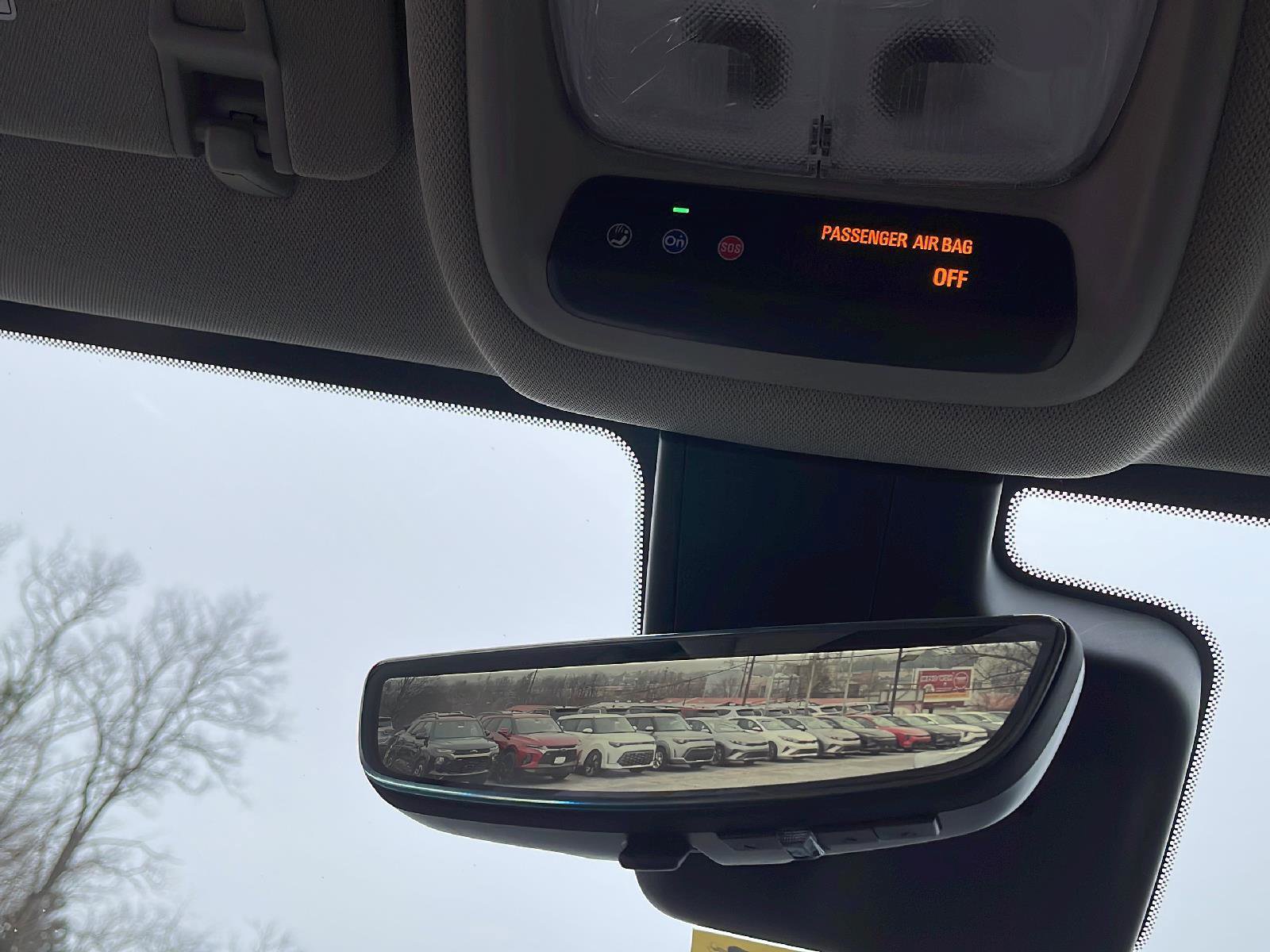 Used 2025 Buick Encore GX Avenir w/ Avenir Technology Package image 24