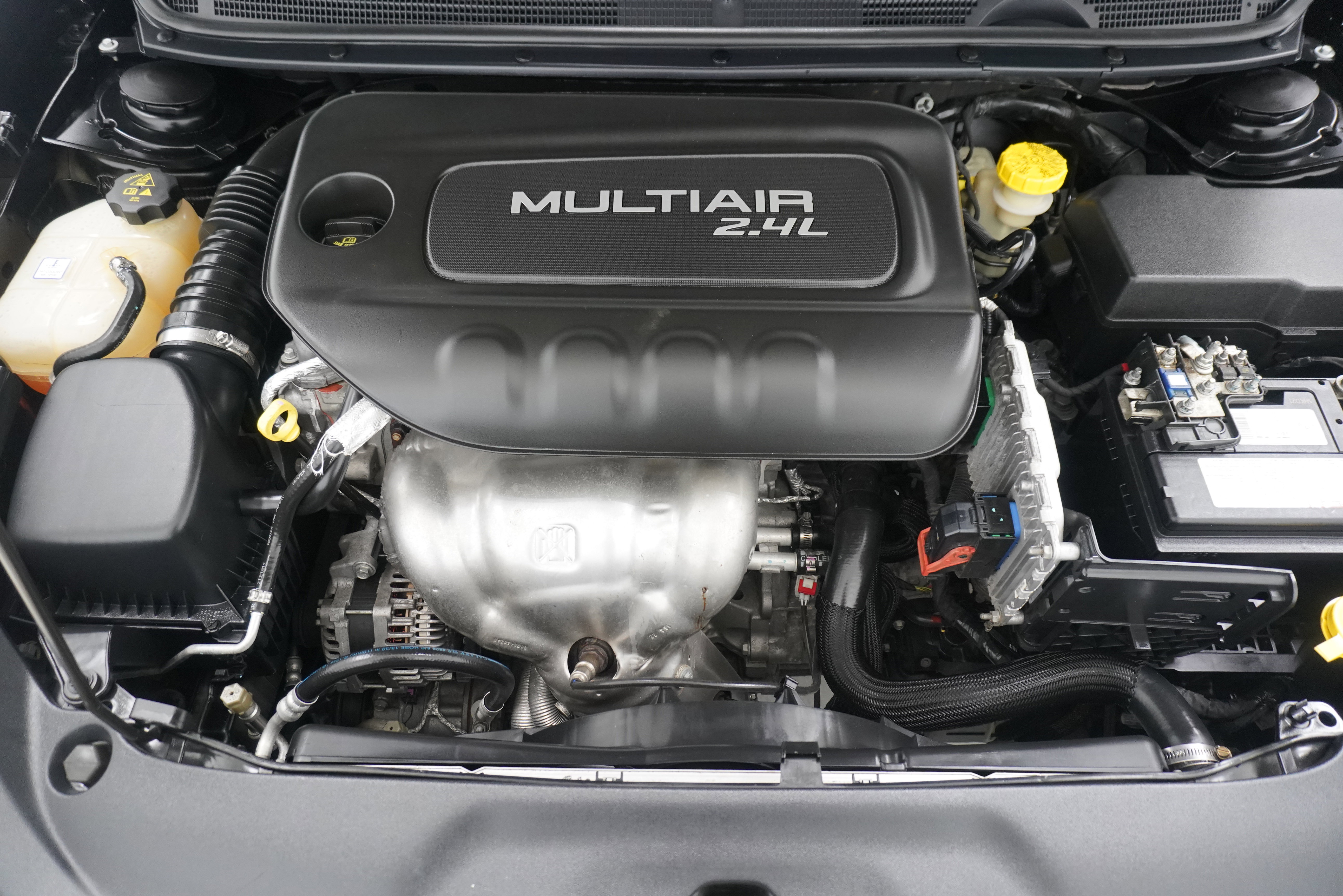 Used 2016 Dodge Dart SXT FWD image 25