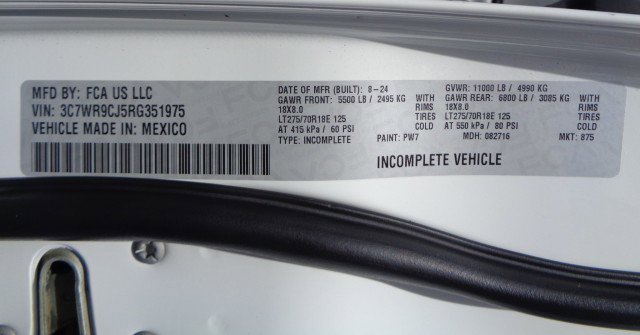 Used 2024 RAM 3500 SLT AWD/4WD image 23