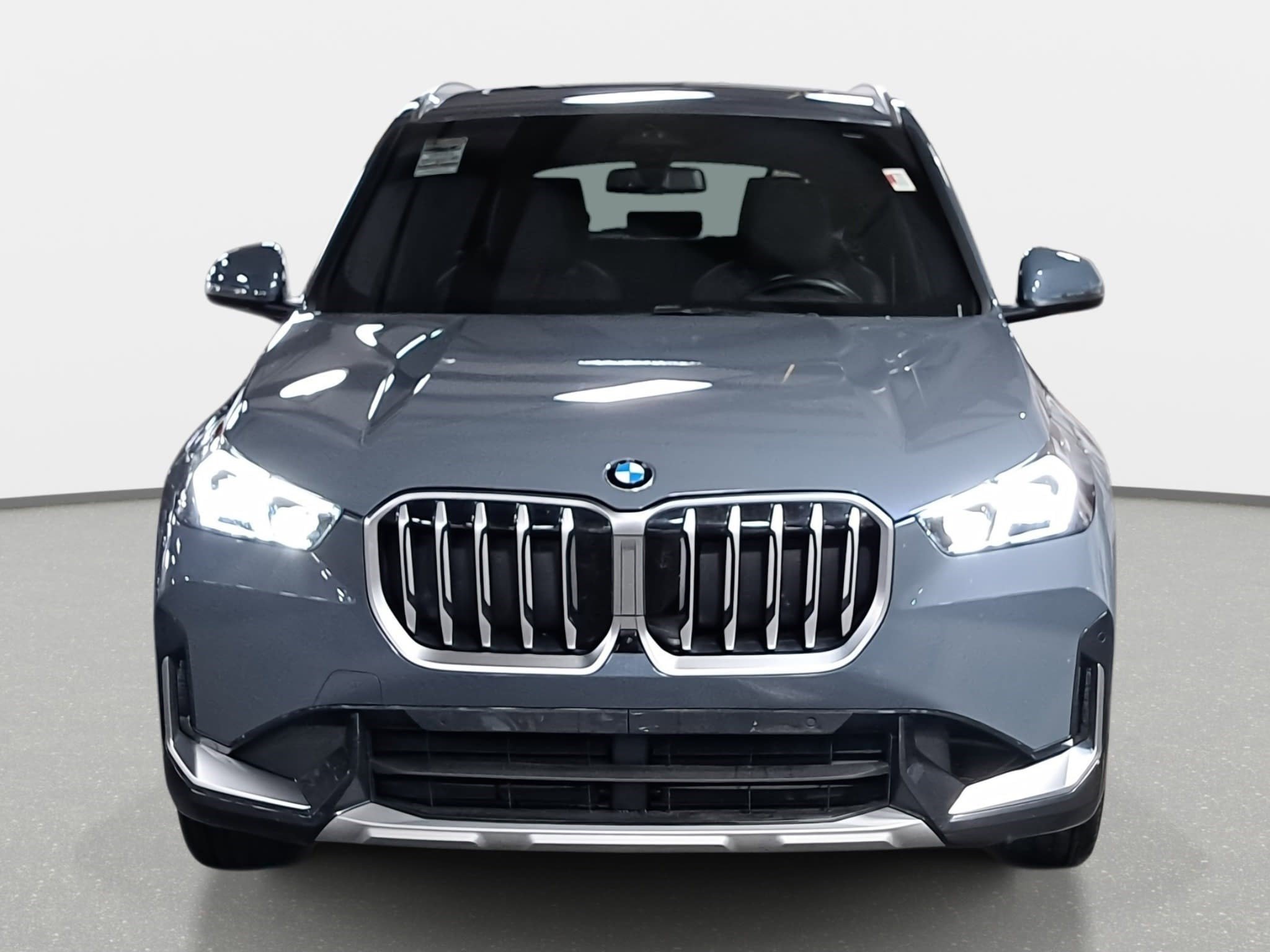 Used 2025 BMW X1 xDrive28i image 2
