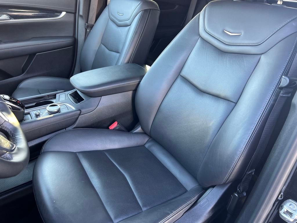 Certified 2025 Cadillac XT5 Premium Luxury image 13