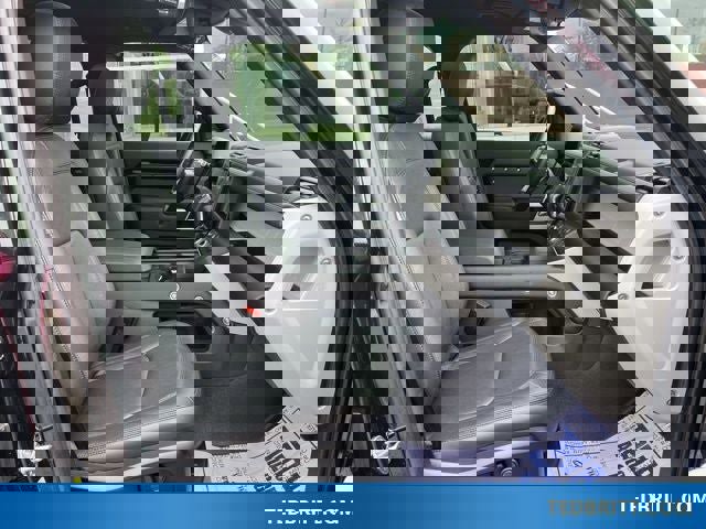 Used 2024 Land Rover Defender 110 SE AWD/4WD image 20