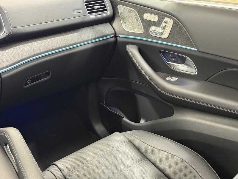 New 2026 Mercedes-Benz GLS 450 4MATIC image 9