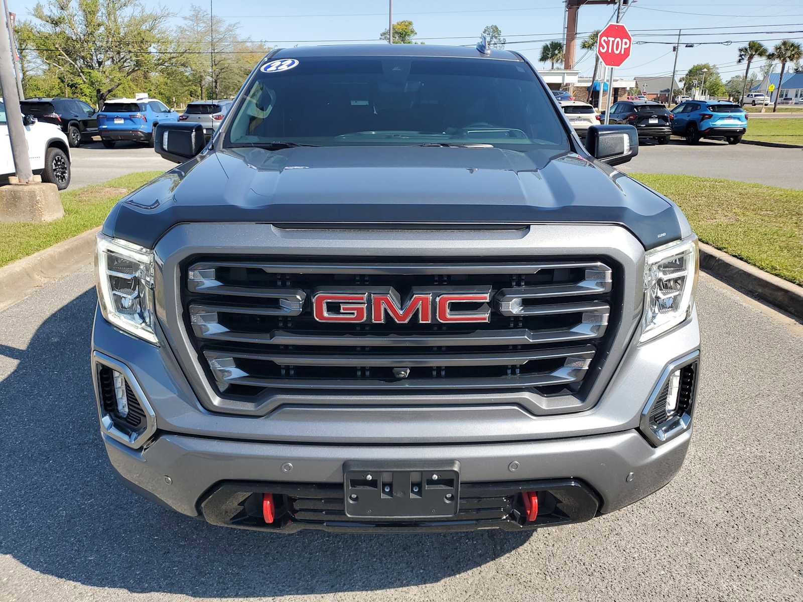Certified 2022 GMC Sierra 1500 AT4 w/ AT4 Premium Package AWD/4WD image 9