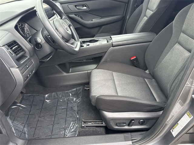 Certified 2024 Nissan Rogue SV image 25