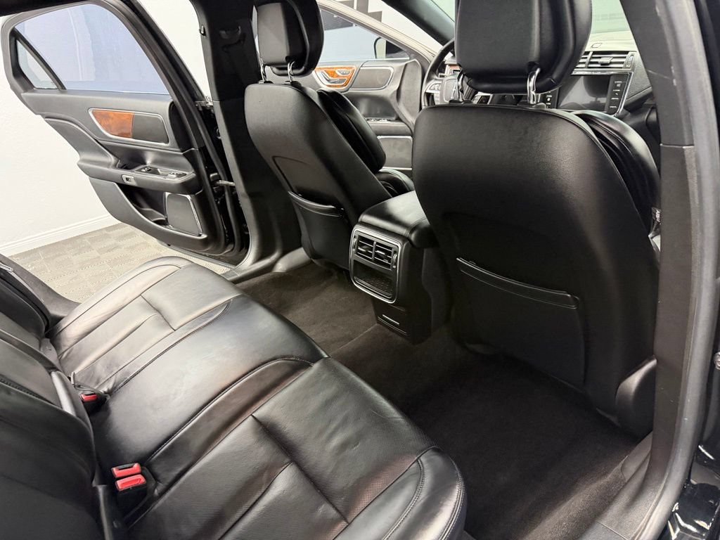 Used 2017 Lincoln Continental Select AWD/4WD image 46