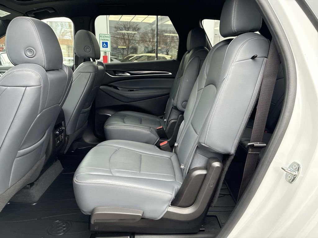 Used 2022 Buick Enclave Premium w/ Experience Buick Package image 17