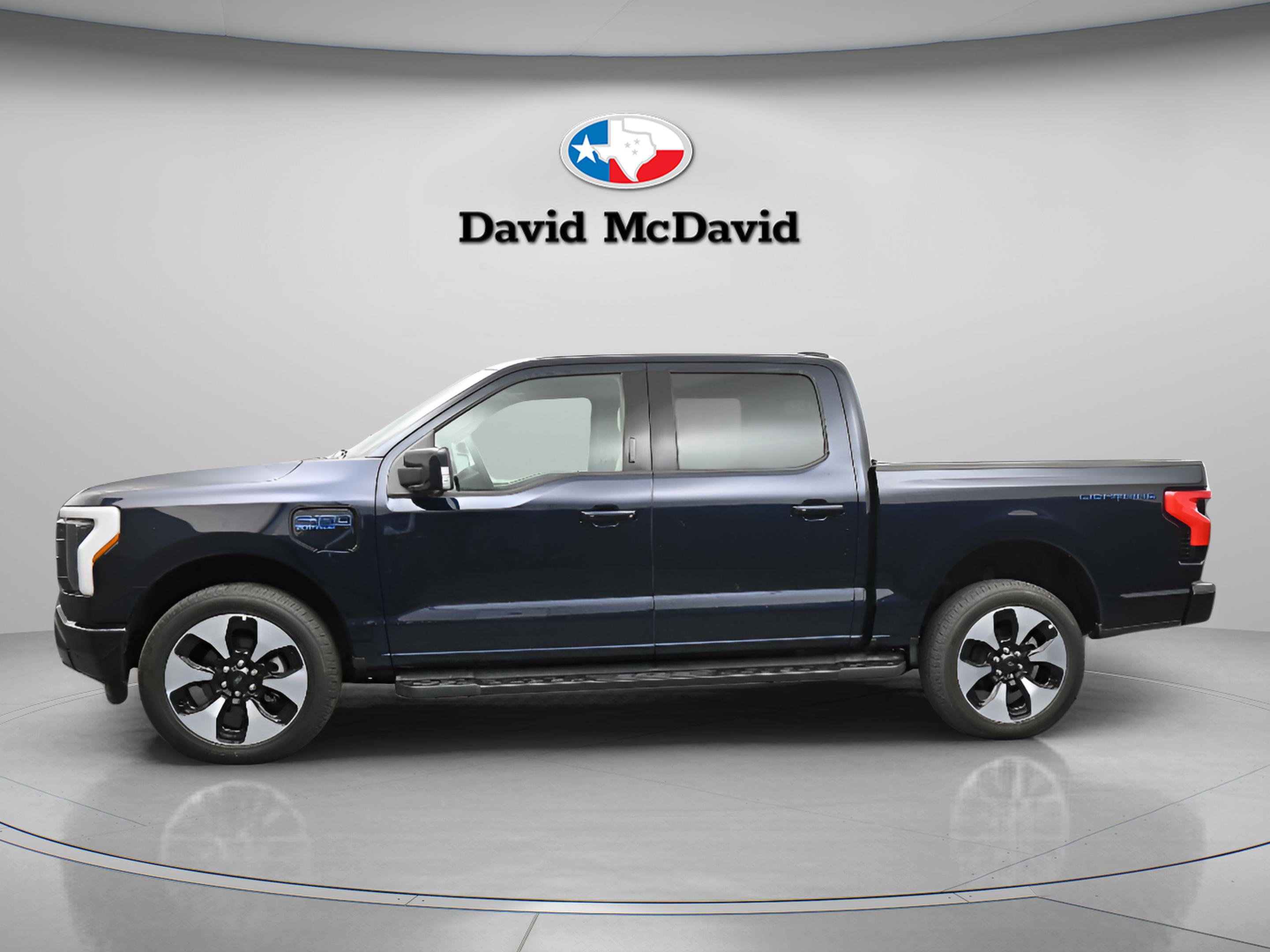 Used 2025 Ford F150 Lightning Platinum image 5