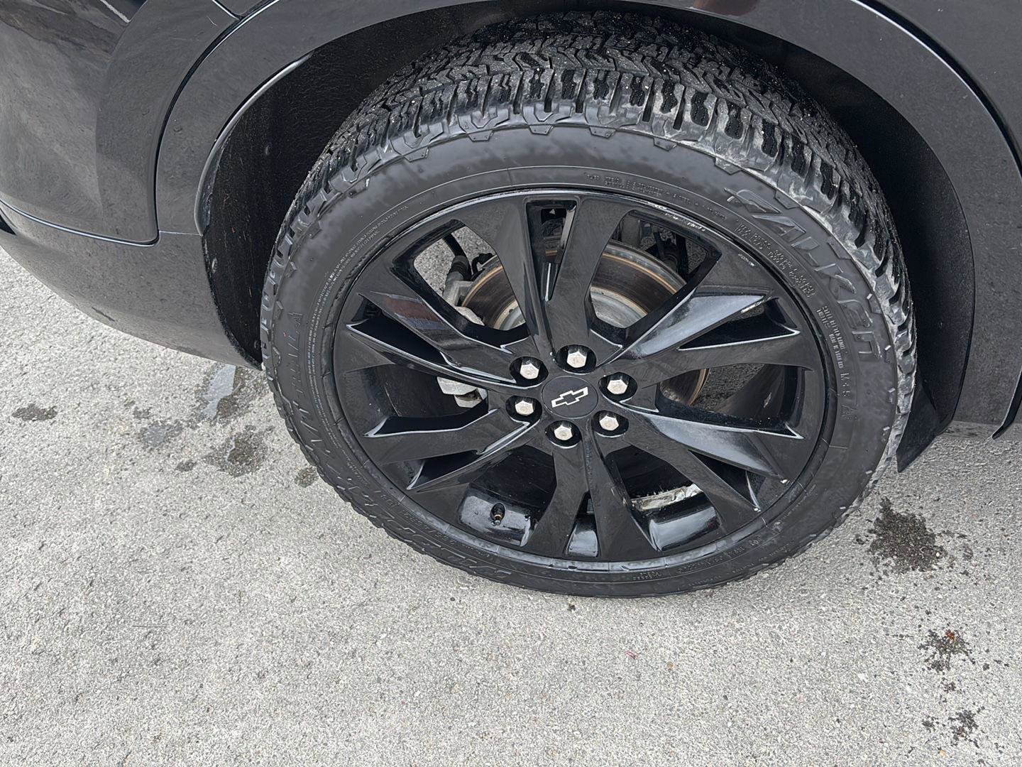 Used 2019 Chevrolet Blazer RS w/ Sun and Wheels Package image 12