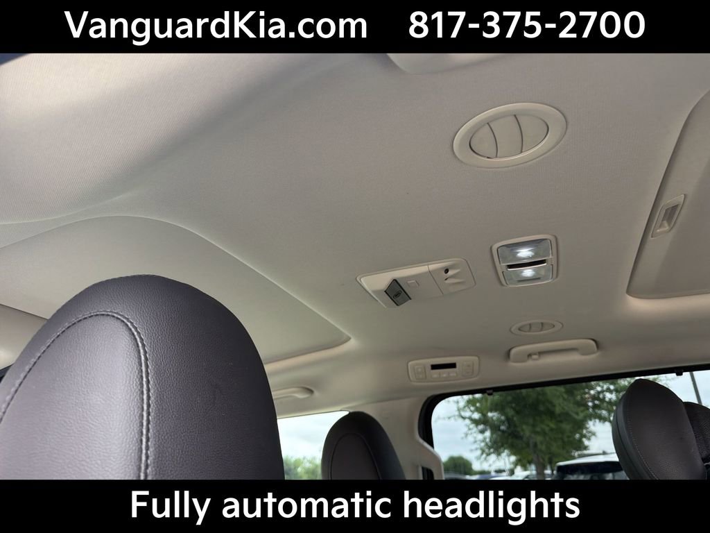 Certified 2023 Kia Carnival SX Prestige image 19