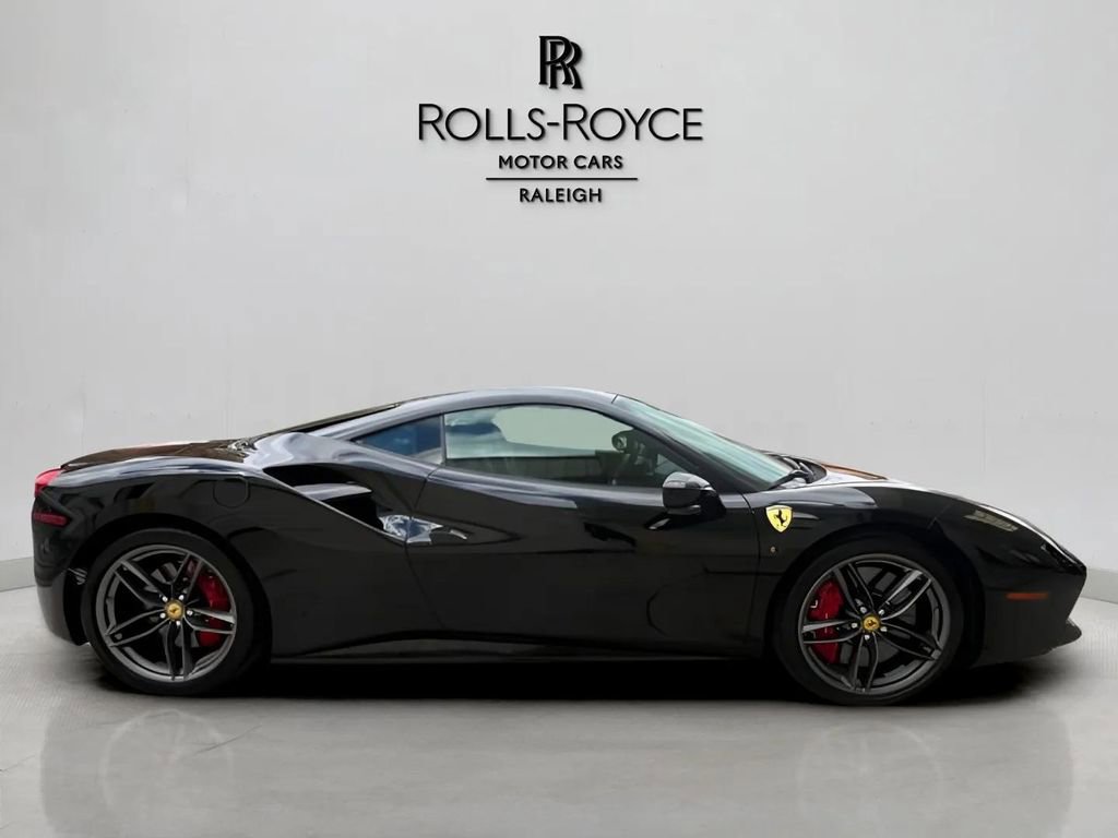 Used 2019 Ferrari 488 GTB image 7