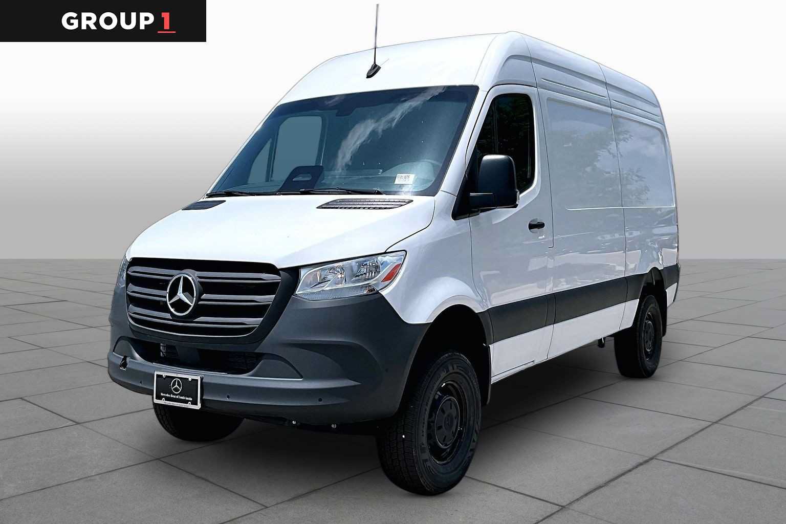Used 2025 Mercedes-Benz Sprinter 2500 image 1