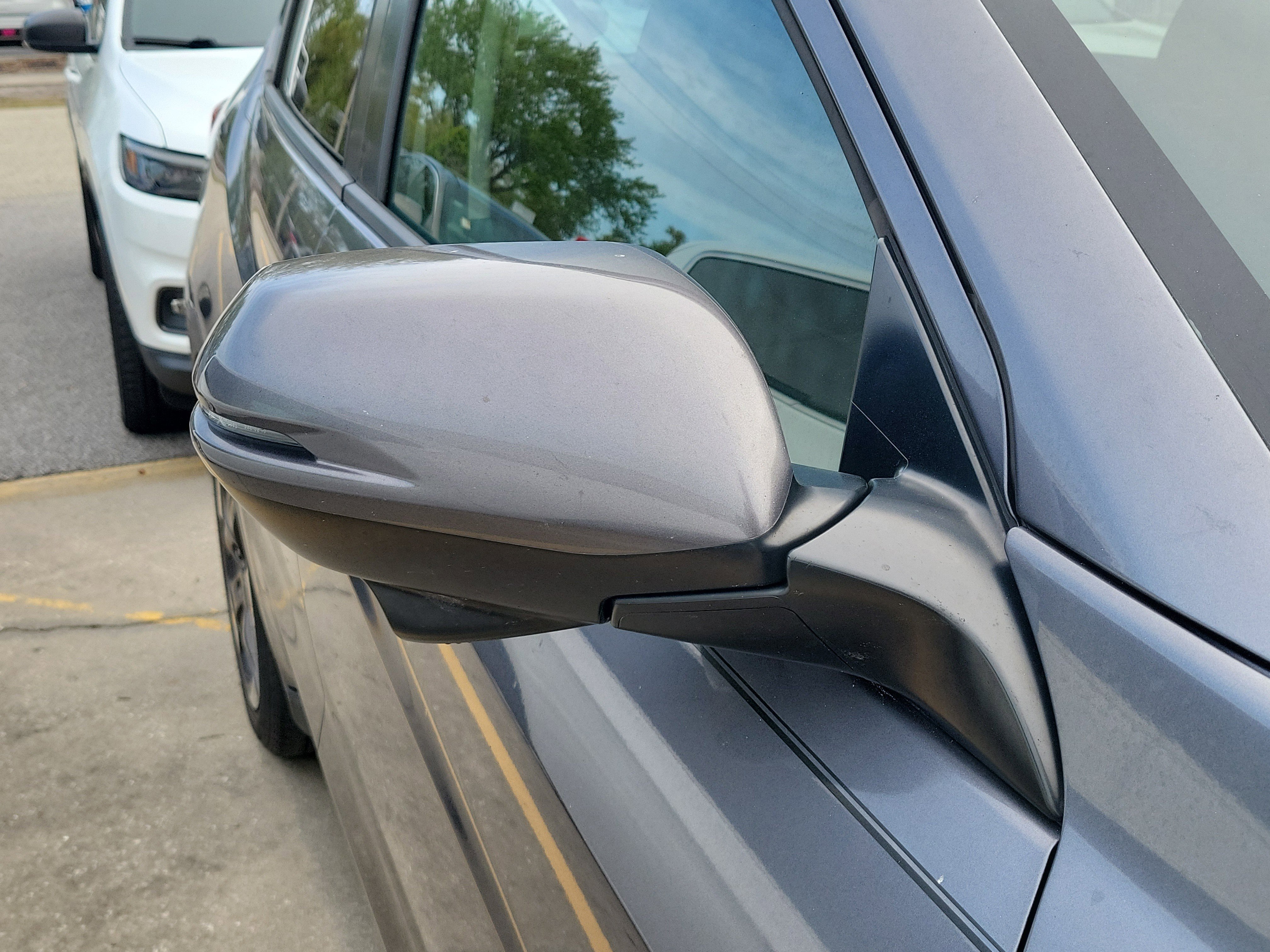 Used 2018 Honda HR-V EX image 7