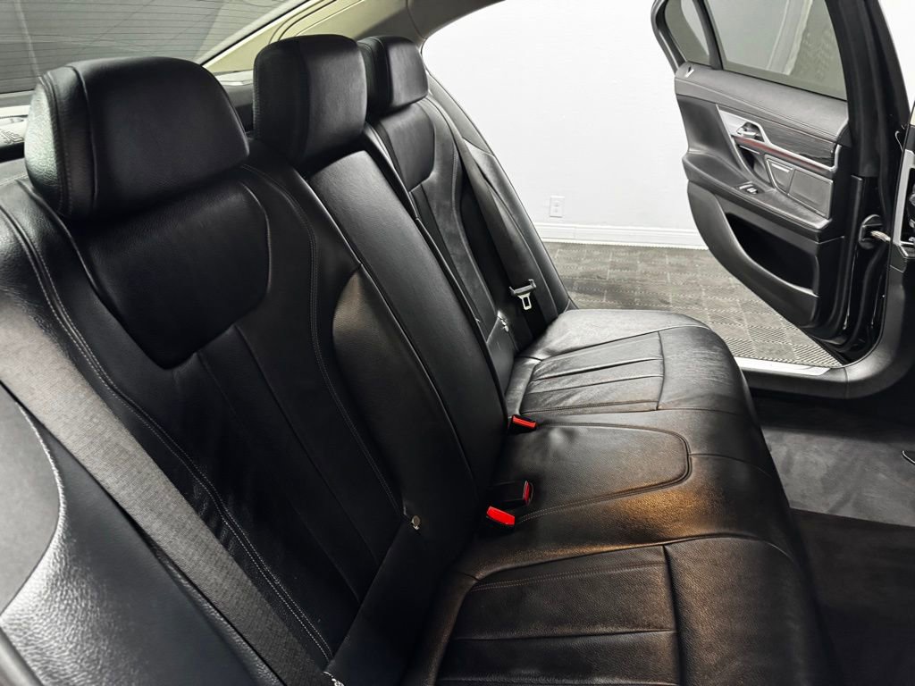 Used 2022 BMW 740i RWD image 47