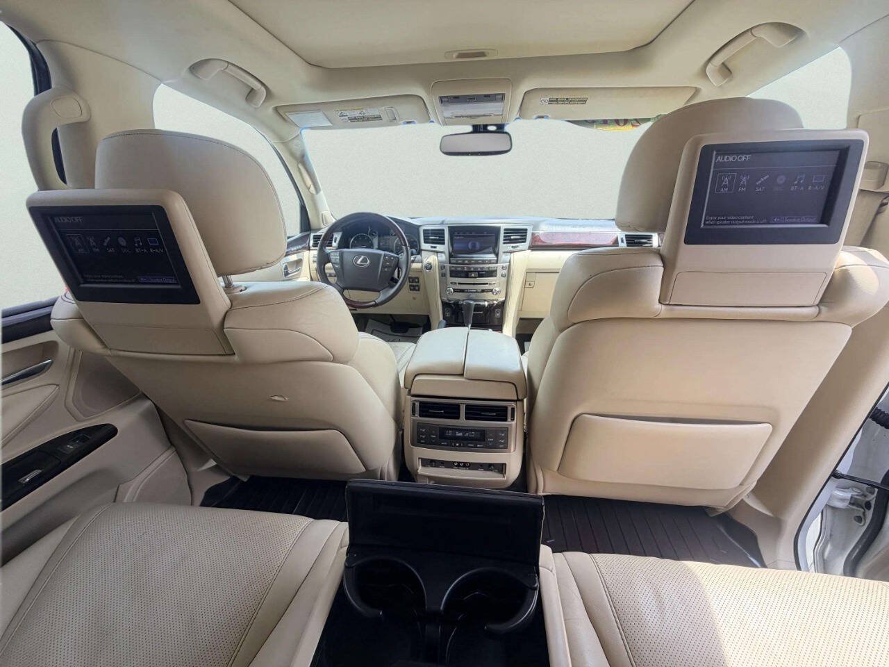 Used 2013 Lexus LX 570 4WD w/ Luxury Pkg image 33