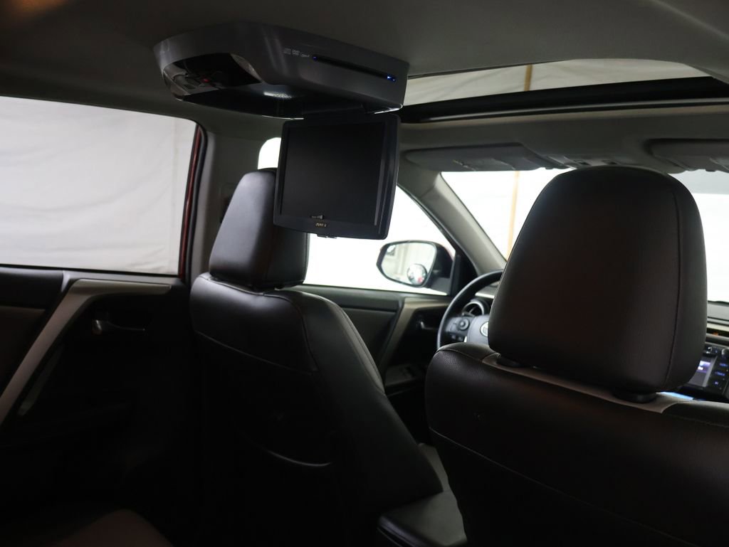 Used 2015 Toyota RAV4 XLE FWD image 14