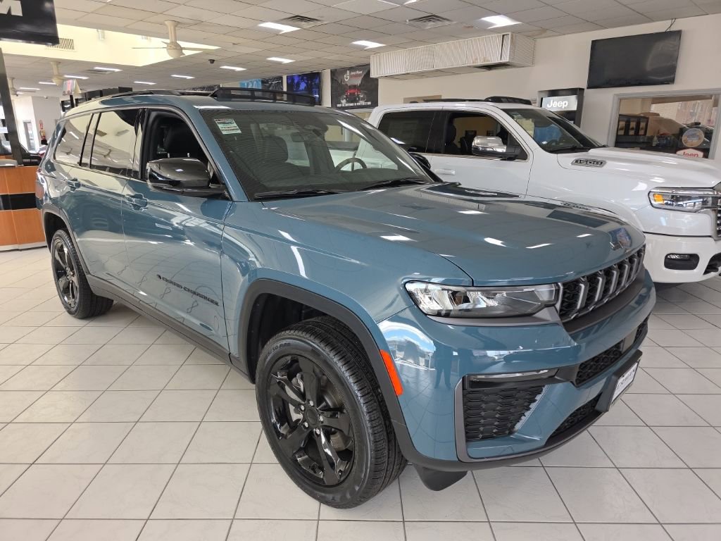 New 2026 Jeep Grand Cherokee L Limited w/ Limited Altitude Package image 1