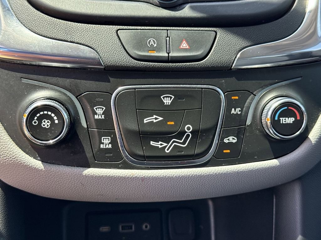 Used 2023 Chevrolet Equinox LS FWD image 29