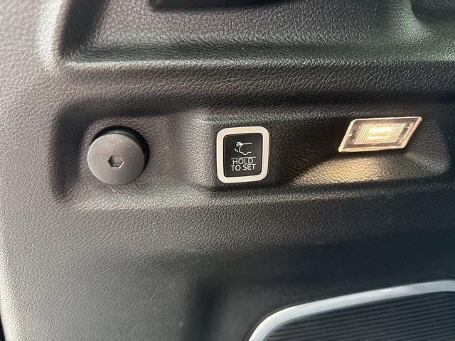 Used 2022 Jeep Grand Cherokee L Limited image 14