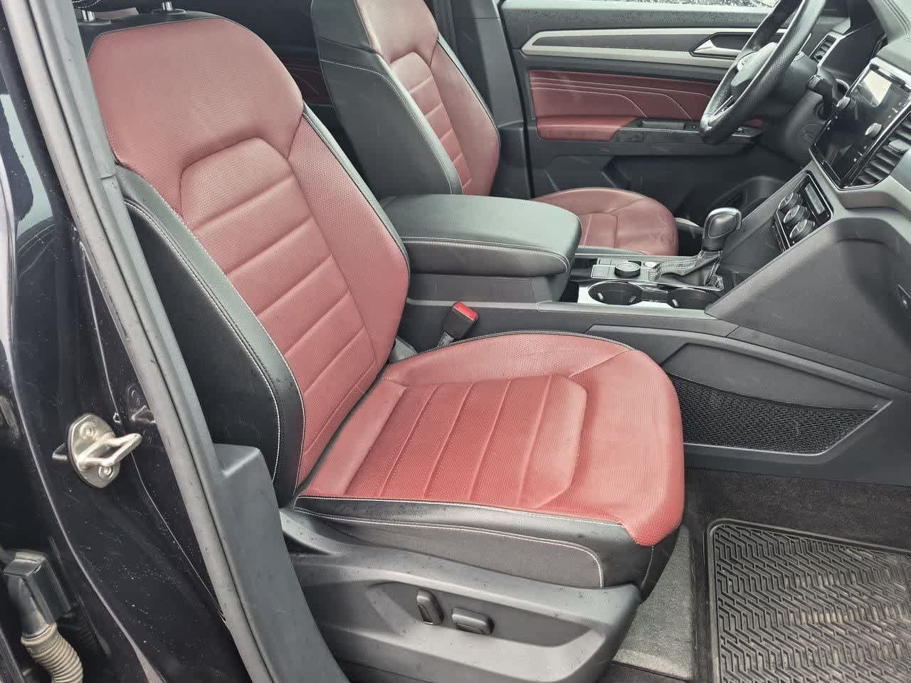 Used 2022 Volkswagen Atlas Cross Sport SEL Premium R-Line AWD/4WD image 23