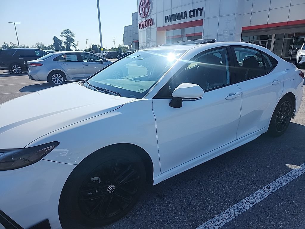 Used 2025 Toyota Camry SE w/ Multimedia Upgrade Package FWD image 15