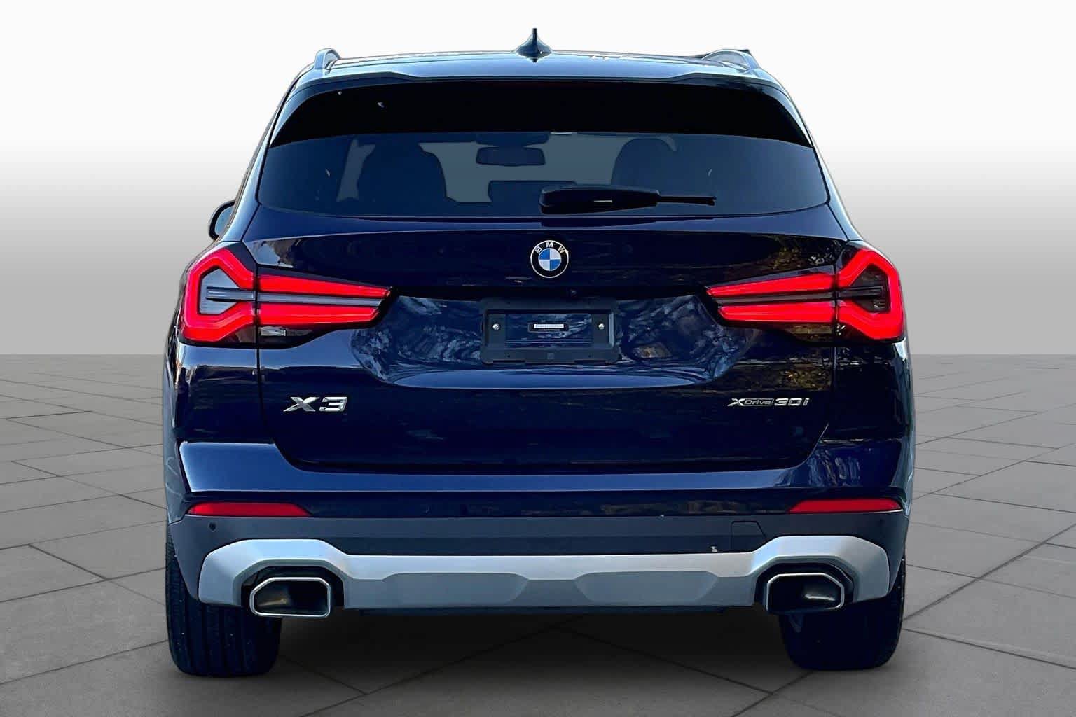 Used 2022 BMW X3 xDrive30i w/ Premium Package 2 AWD/4WD image 4