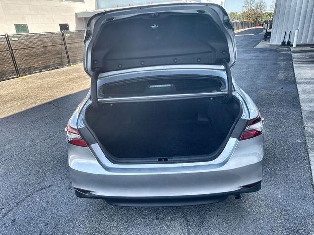 Used 2024 Toyota Camry LE w/ Convenience Package image 32