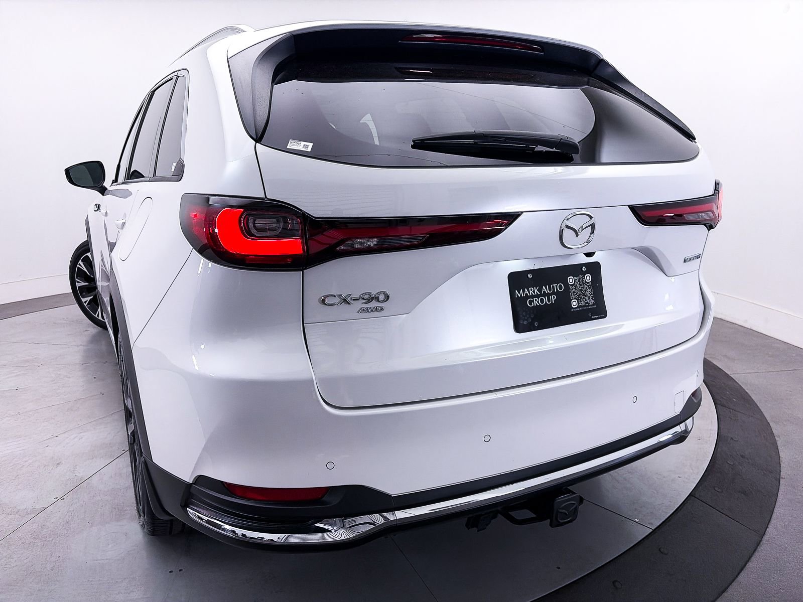 Used 2024 MAZDA CX-90 Plug-In Hybrid w/ Premium Plus AWD/4WD image 4