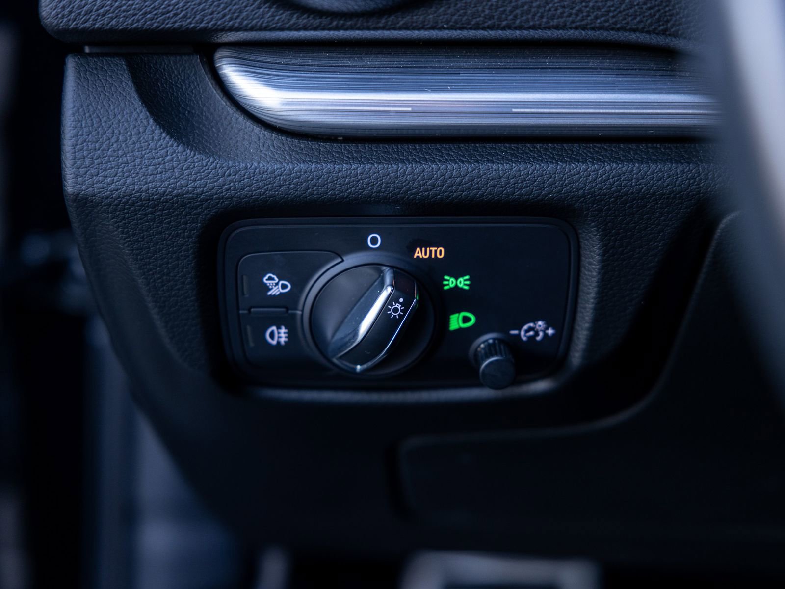 Used 2018 Audi A3 2.0T Premium Plus w/ Premium Plus Package image 47