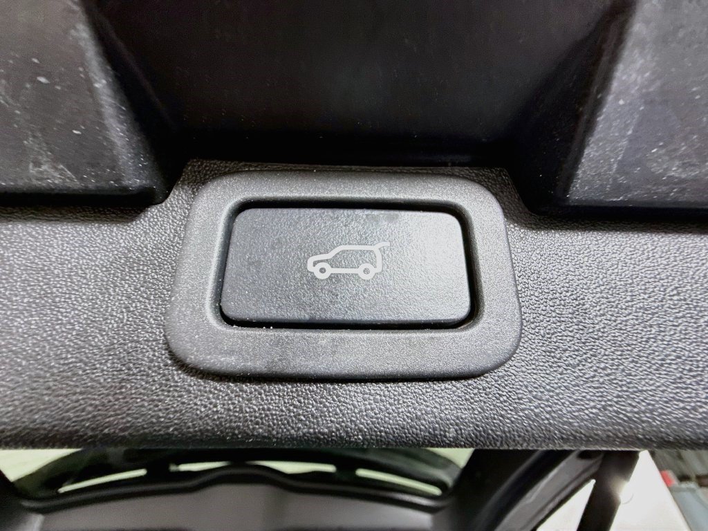 Used 2018 Land Rover Discovery HSE AWD/4WD image 42