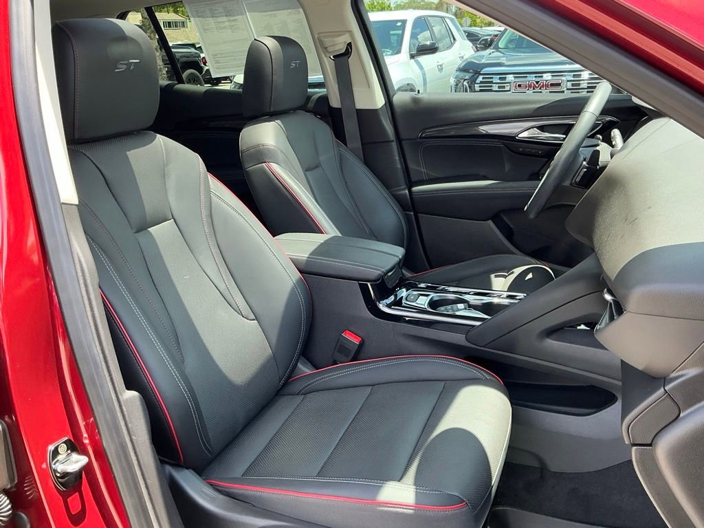 Used 2023 Buick Envision Essence w/ Sport Touring Package FWD image 16