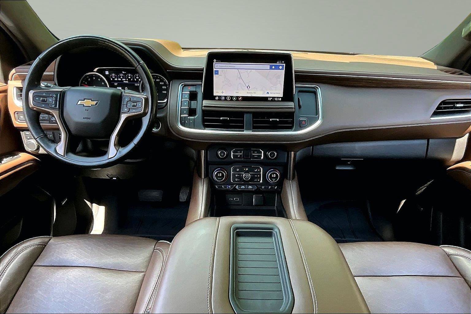 Used 2021 Chevrolet Tahoe High Country w/ Premium Package AWD/4WD image 16