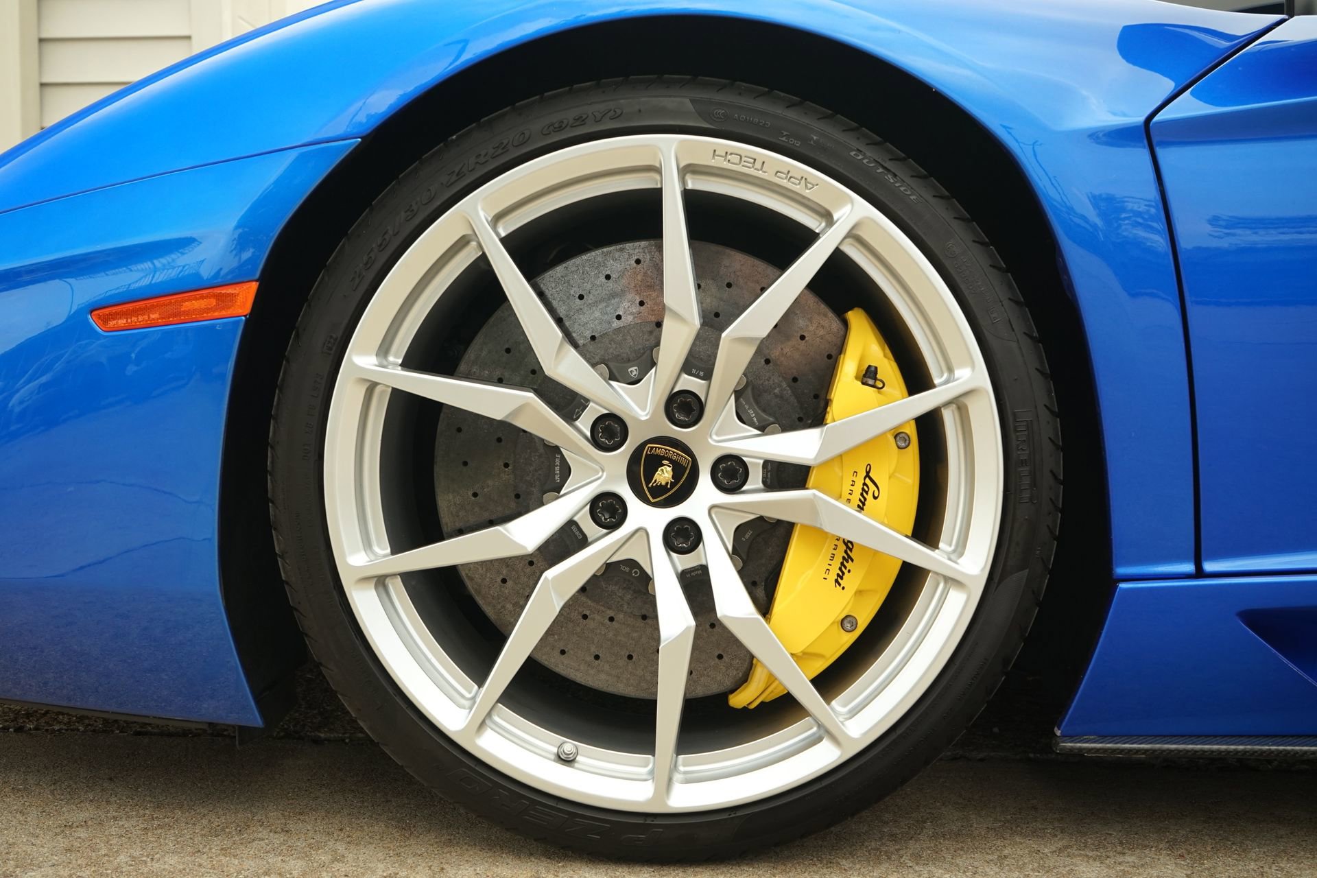 Used 2015 Lamborghini Aventador LP 700-4 AWD/4WD image 36