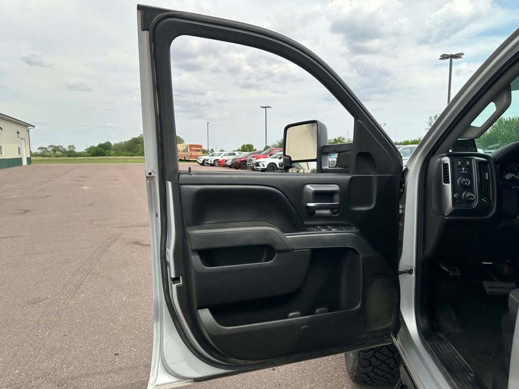 Used 2016 Chevrolet Silverado 2500 LT AWD/4WD image 11