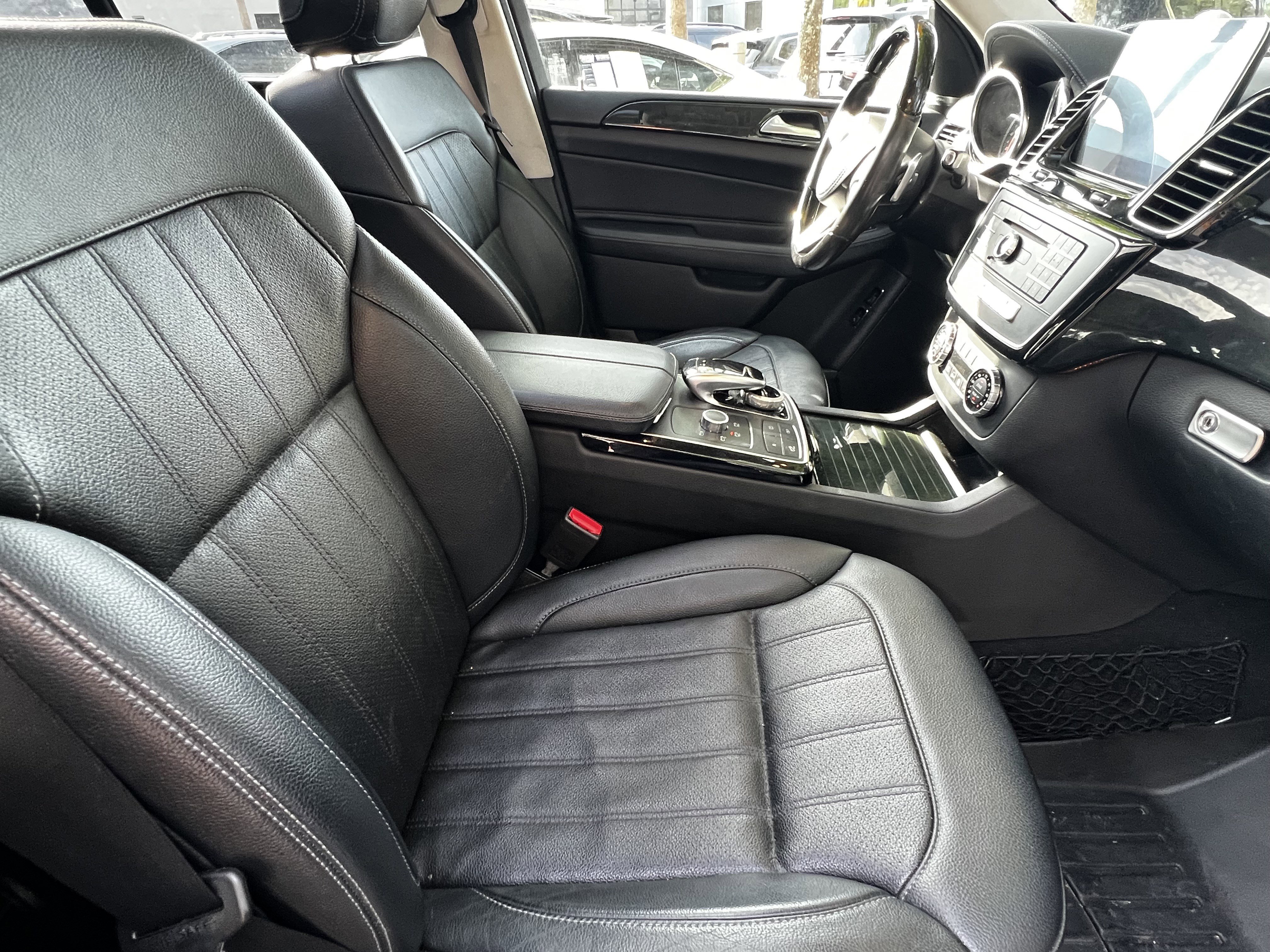 Used 2017 Mercedes-Benz GLS 450 4MATIC image 41