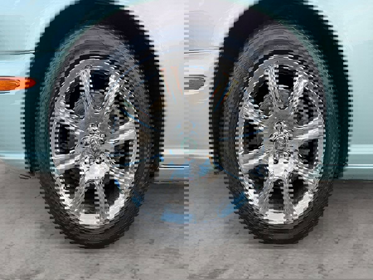 Used 2004 Jaguar XJ8 image 19